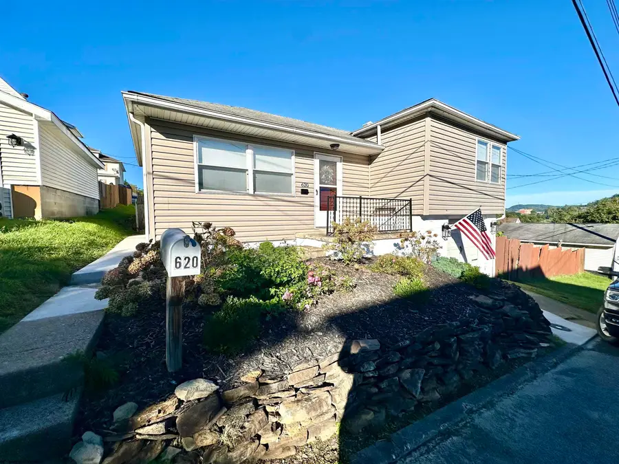 620 Collins Avenue, Clarksburg, WV 26301 - #2