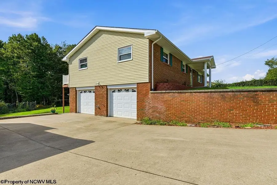 1040 Willis Drive, Morgantown, WV 26501 - #2