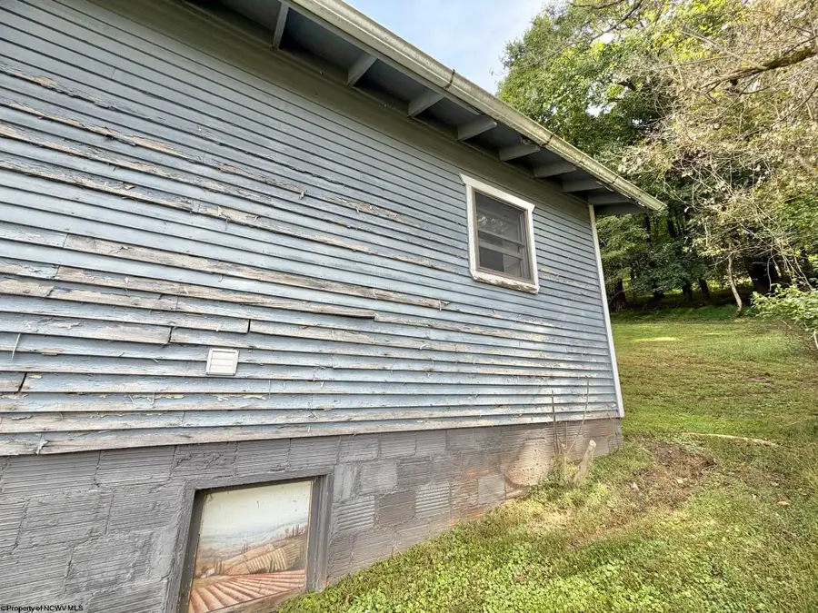 212 Bennett Avenue, Weston, WV 26452 - #3