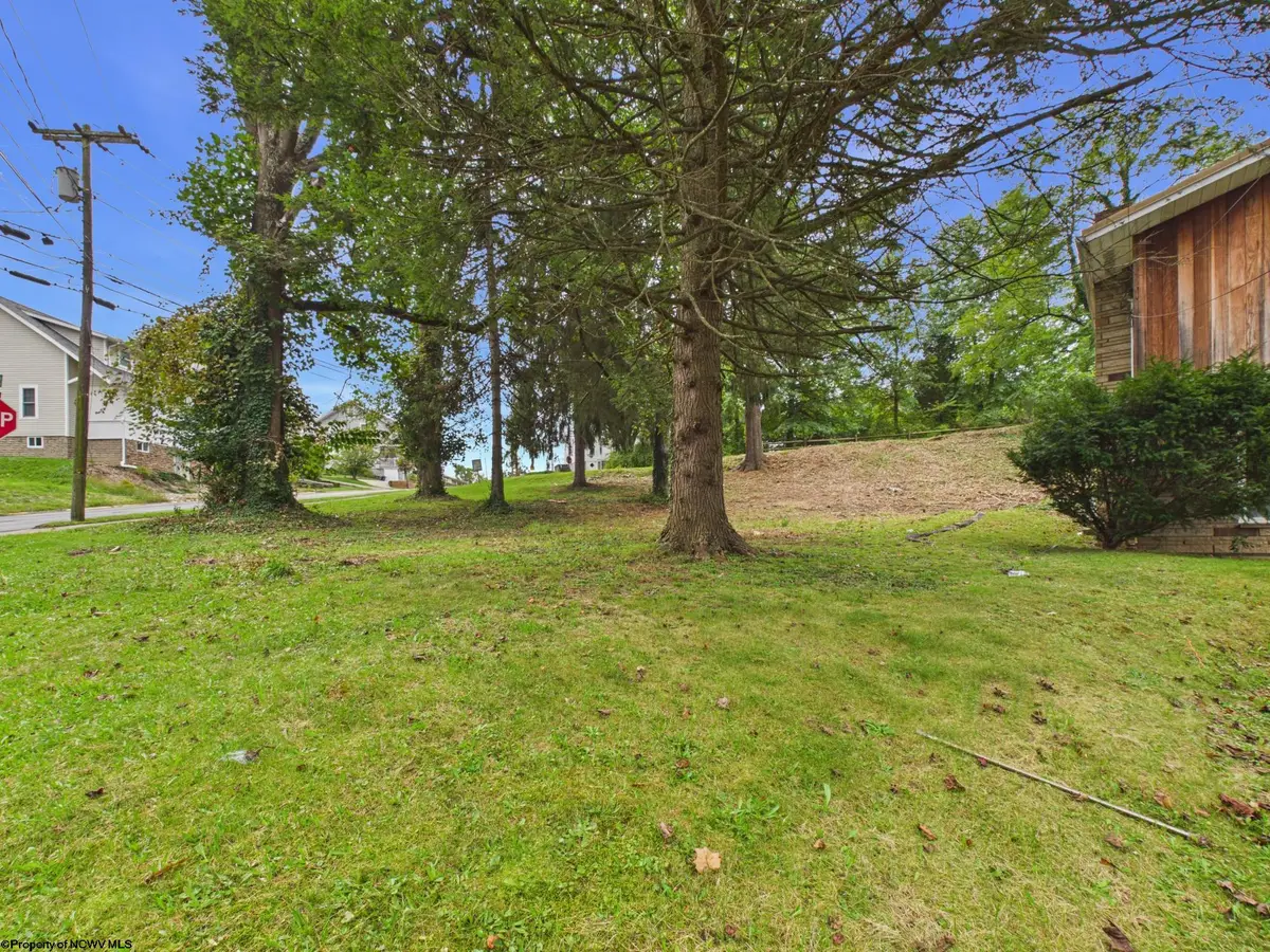 631 Center Street, Morgantown, WV 26505 - #1