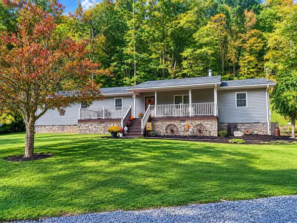 90 Gordon Road, Dailey, WV 26253