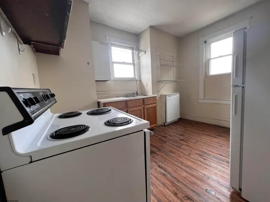 466 Dallas Street, Morgantown, WV 26505 - #3