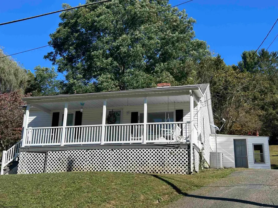 1365 Chestnut Street, Idamay, WV 26576 - #2