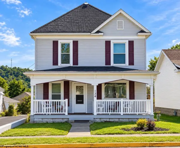 134 Pennsylvania Avenue, Nutter Fort, WV 26301