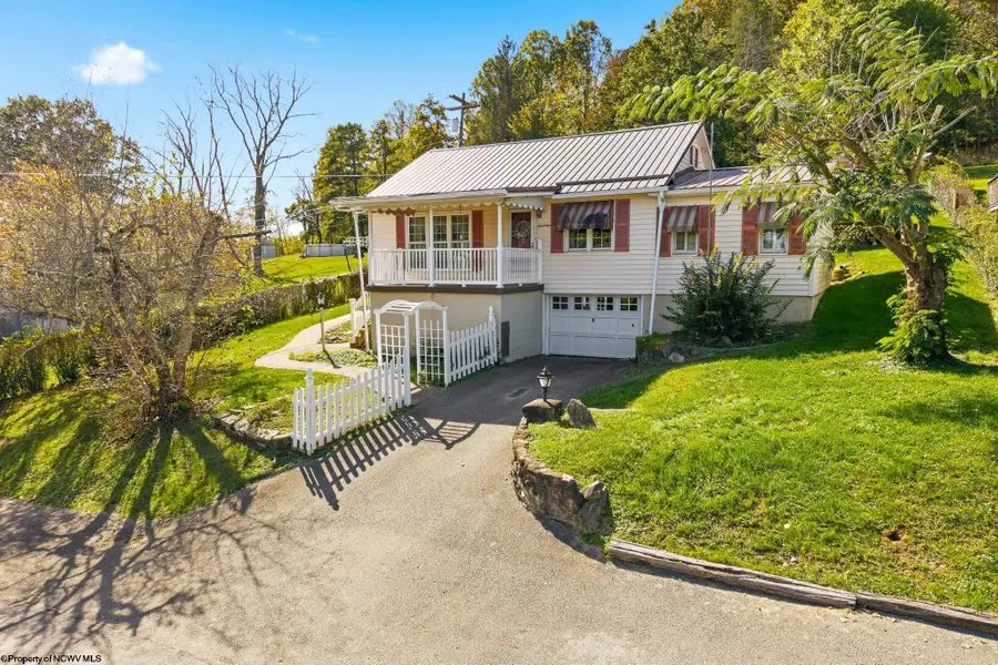 17 Circle Street, Mather, PA 15346 - #2