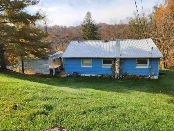 862 Chicken Farm Road, Clarksburg, WV 26301
