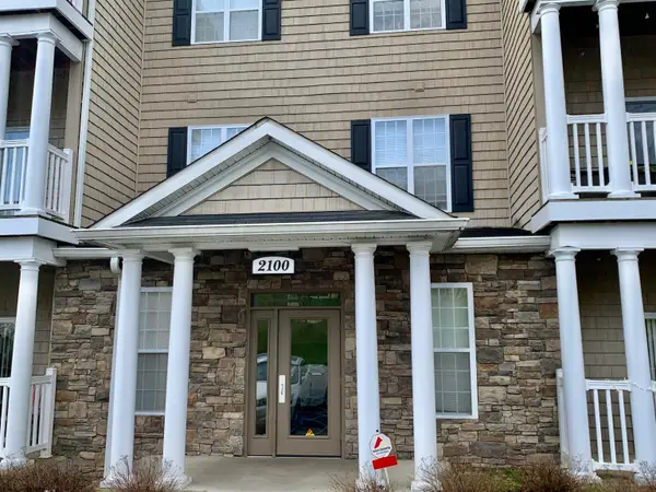 2131 Suncrest Village, Morgantown, WV 26505