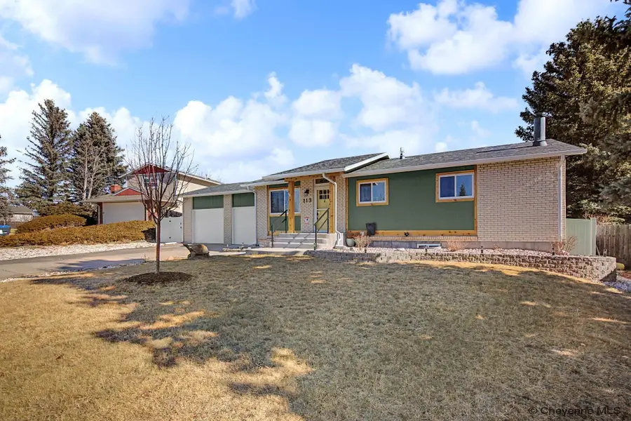 113 Applewood Ct, Cheyenne, WY 82009 - #2