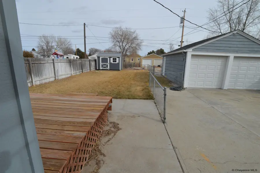 1733 E D St, Torrington, WY 82240 - #2