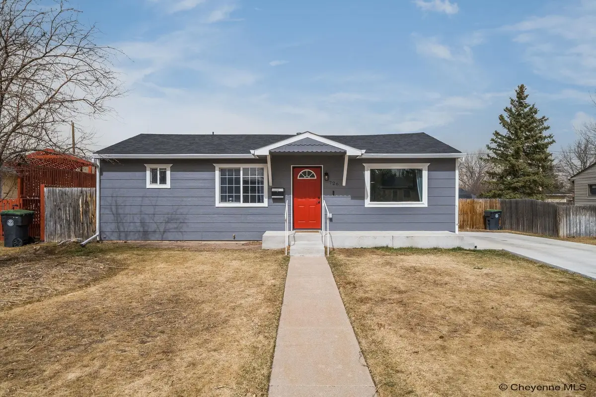 726 Apache St, Cheyenne, WY 82009 - #1