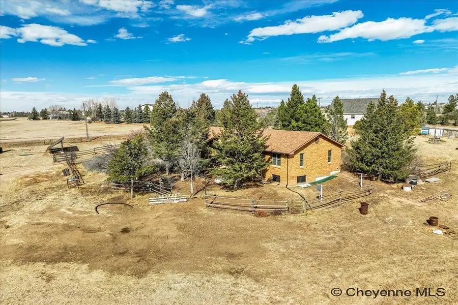 8917 Powderhouse Rd, Cheyenne, WY 82009 - #3