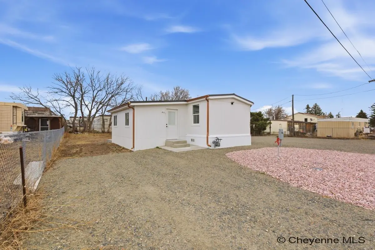 402 Williams St, Cheyenne, WY 82007 - #1