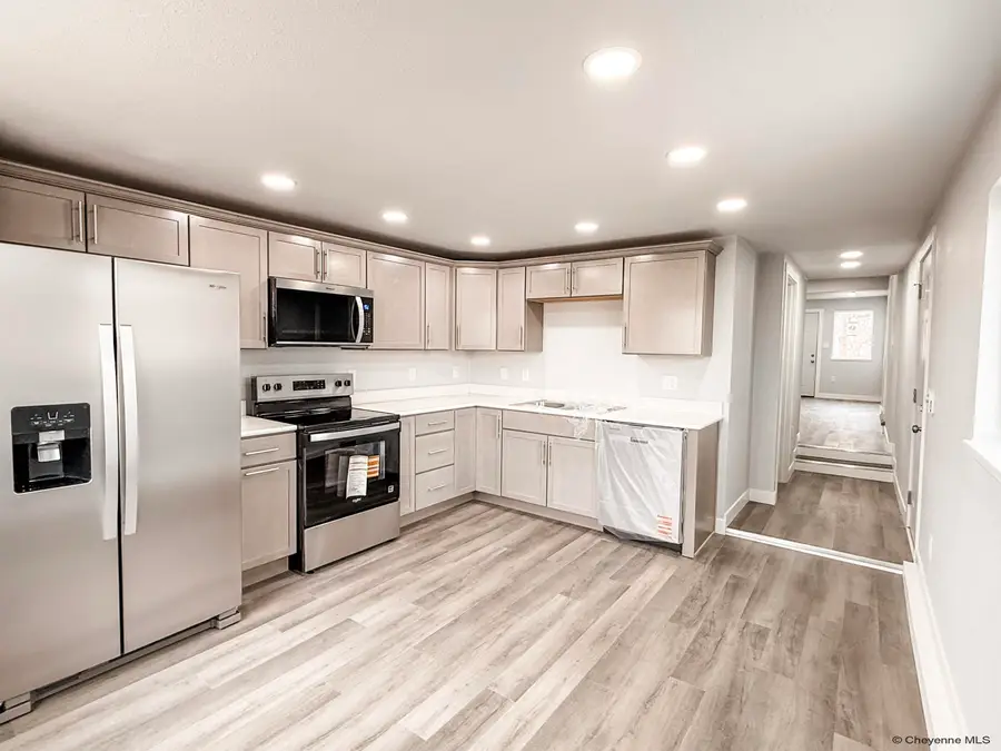 2415 E 10th St, Cheyenne, WY 82007 - #2