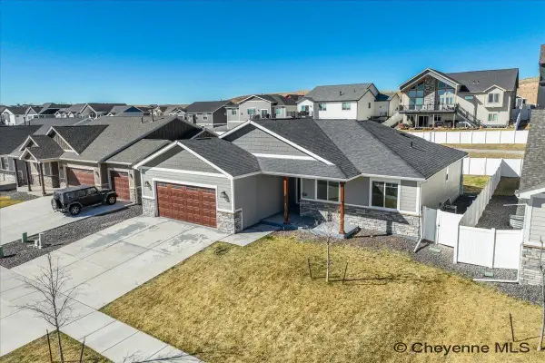 5612 Opal Dr, Cheyenne, WY 82009