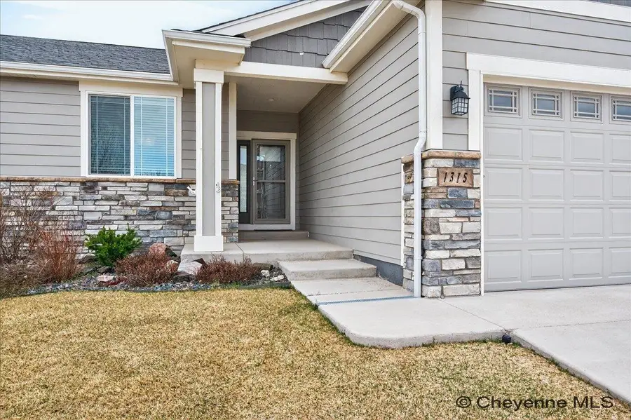 1315 Marie Ln, Cheyenne, WY 82009 - #3