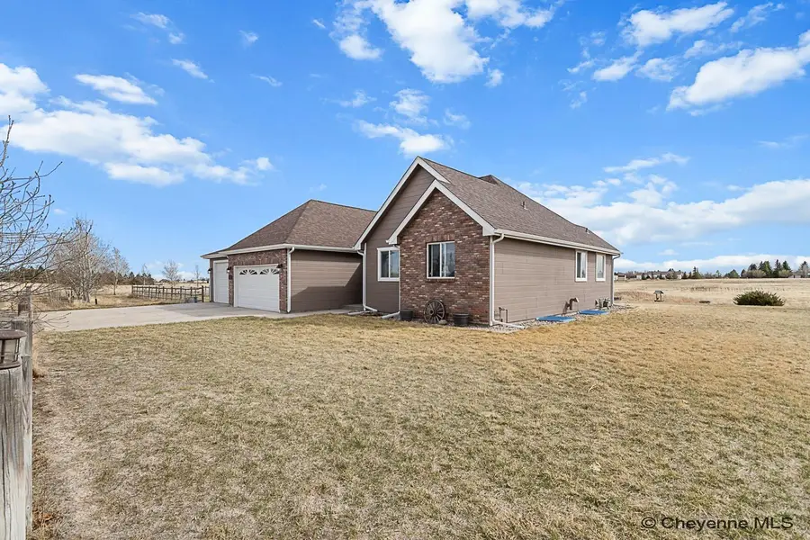 3517 Whirlaway Rd, Cheyenne, WY 82009 - #3