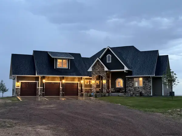 2307 Old Faithful Way, Cheyenne, WY 82009