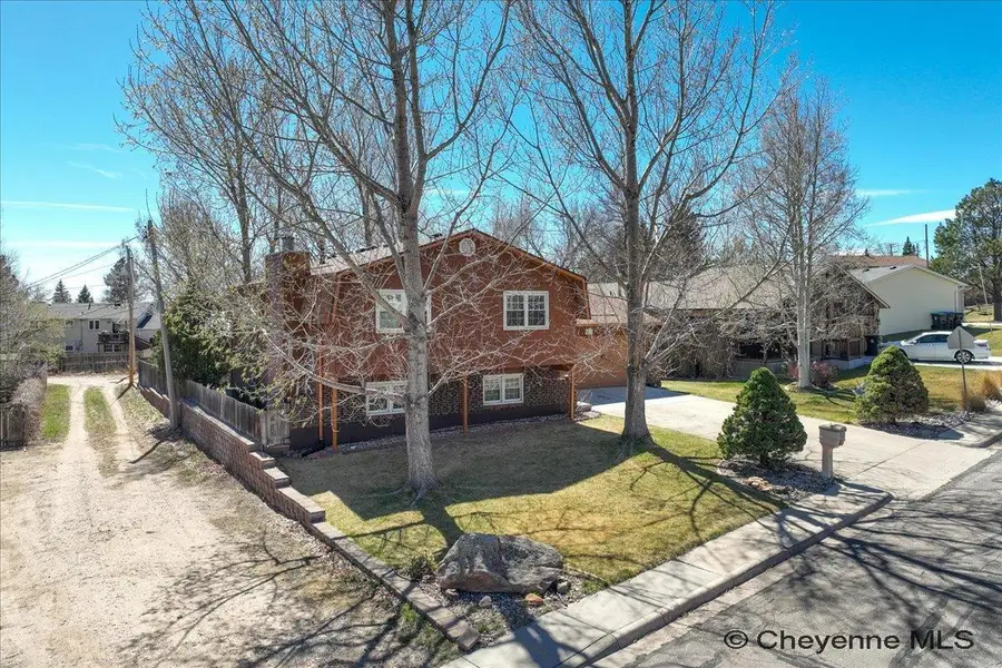 3069 Hanson St, Cheyenne, WY 82001 - #2