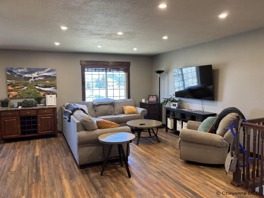 6912 Ridge Rd, Cheyenne, WY 82009 - #3