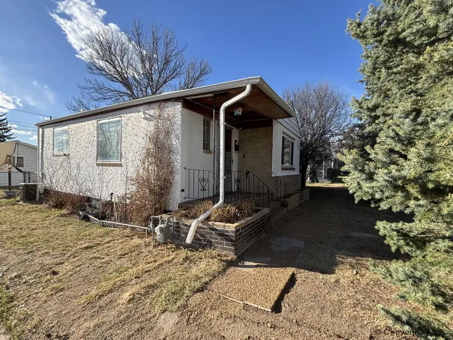 3502 Dunn Ave, Cheyenne, WY 82001 - #3
