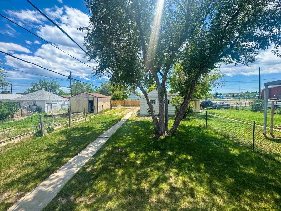 809 E 5th St, Cheyenne, WY 82007 - #3
