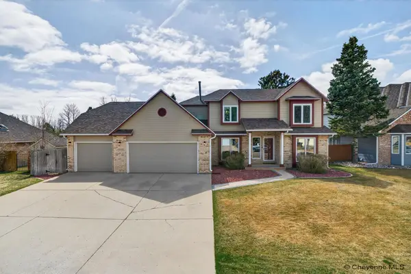 705 Oakhurst Dr, Cheyenne, WY 82009