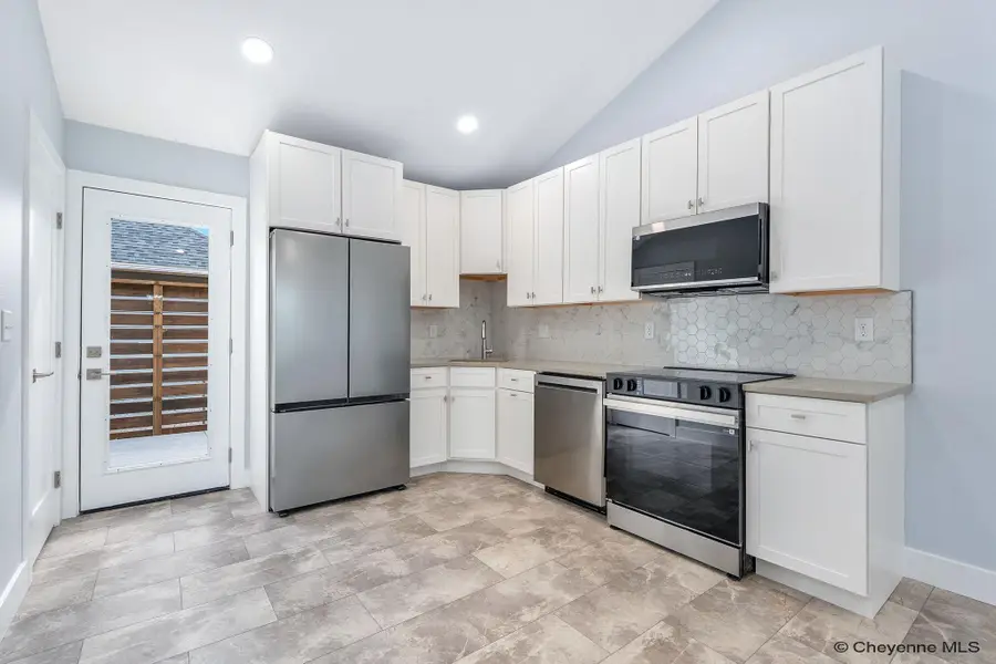 423 Snyder Ave, Cheyenne, WY 82007 - #3