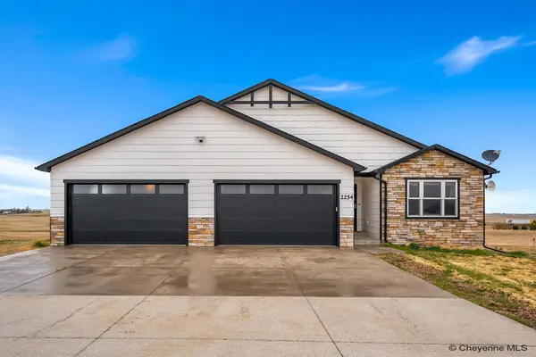 2254 Iriquois Dr, Cheyenne, WY 82009