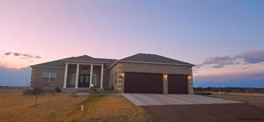 8632 Foxhaven Ln, Cheyenne, WY 82009 - #2
