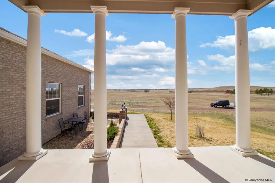 8632 Foxhaven Ln, Cheyenne, WY 82009 - #3