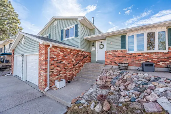 2117 Briarwood Ln, Cheyenne, WY 82009