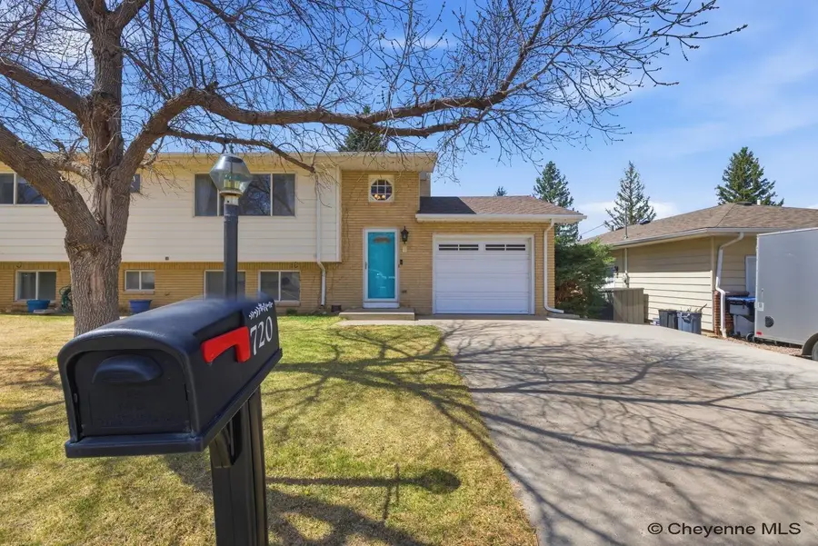 720 Carmon Cir, Cheyenne, WY 82001 - #2