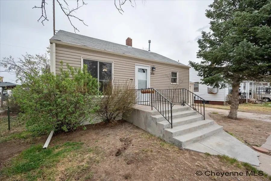 1818 E 22nd St, Cheyenne, WY 82001 - #2