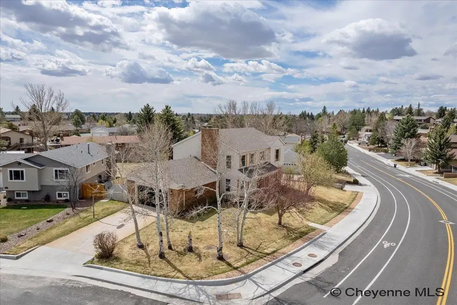 6923 Evers Blvd, Cheyenne, WY 82009 - #2