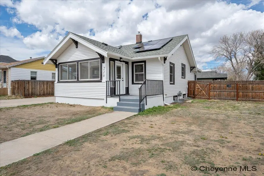 220 E 8th St, Cheyenne, WY 82007 - #2