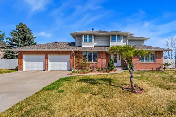 818 Brittany Dr, Cheyenne, WY 82009