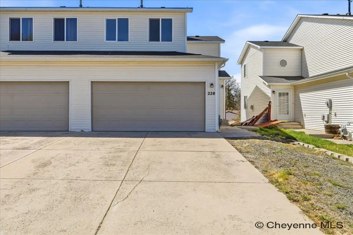 228 Patton Ave, Cheyenne, WY 82007 - #1