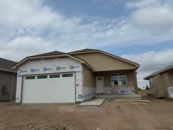 3322 Thomas Rd, Cheyenne, WY 82009