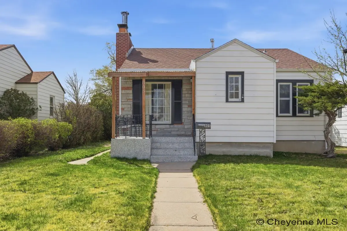 805 W 1st Ave, Cheyenne, WY 82001 - #1