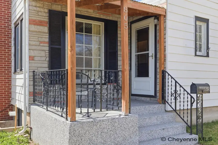 805 W 1st Ave, Cheyenne, WY 82001 - #2