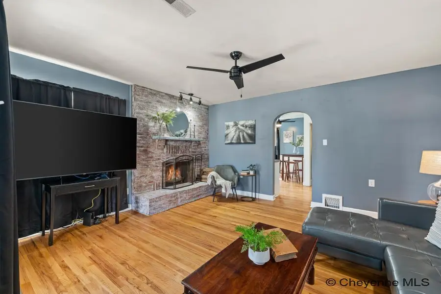 805 W 1st Ave, Cheyenne, WY 82001 - #3