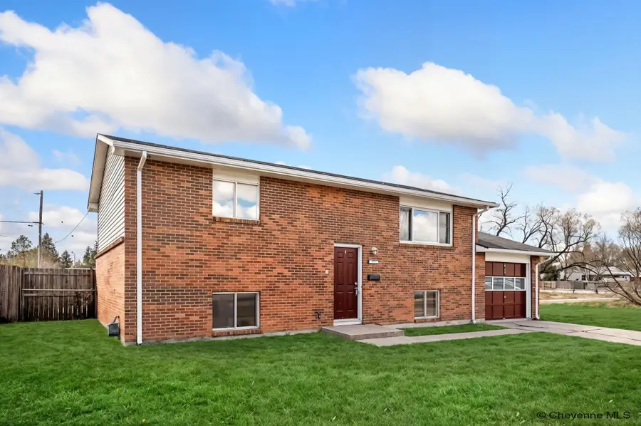 701 Melton St, Cheyenne, WY 82009 - #2