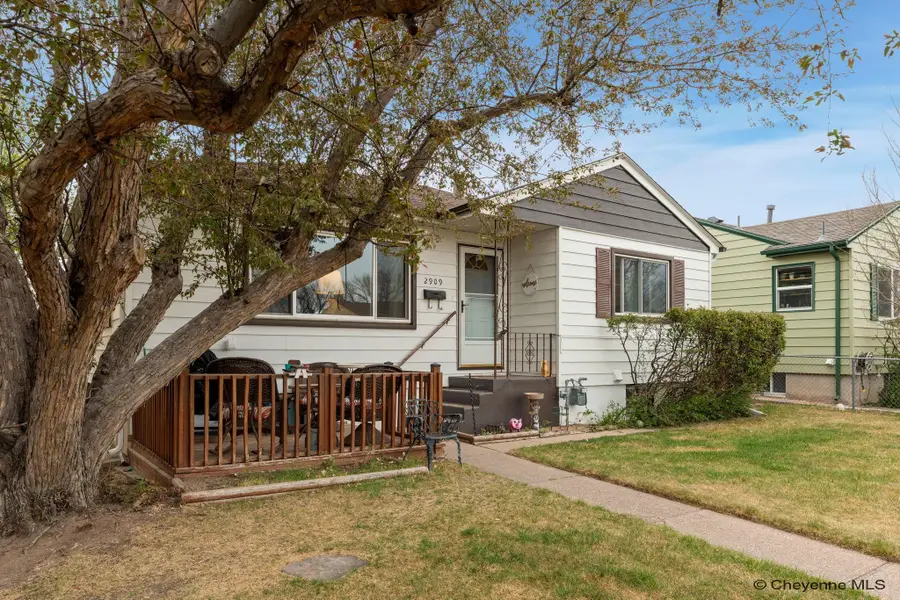2909 E 10th St, Cheyenne, WY 82001 - #2
