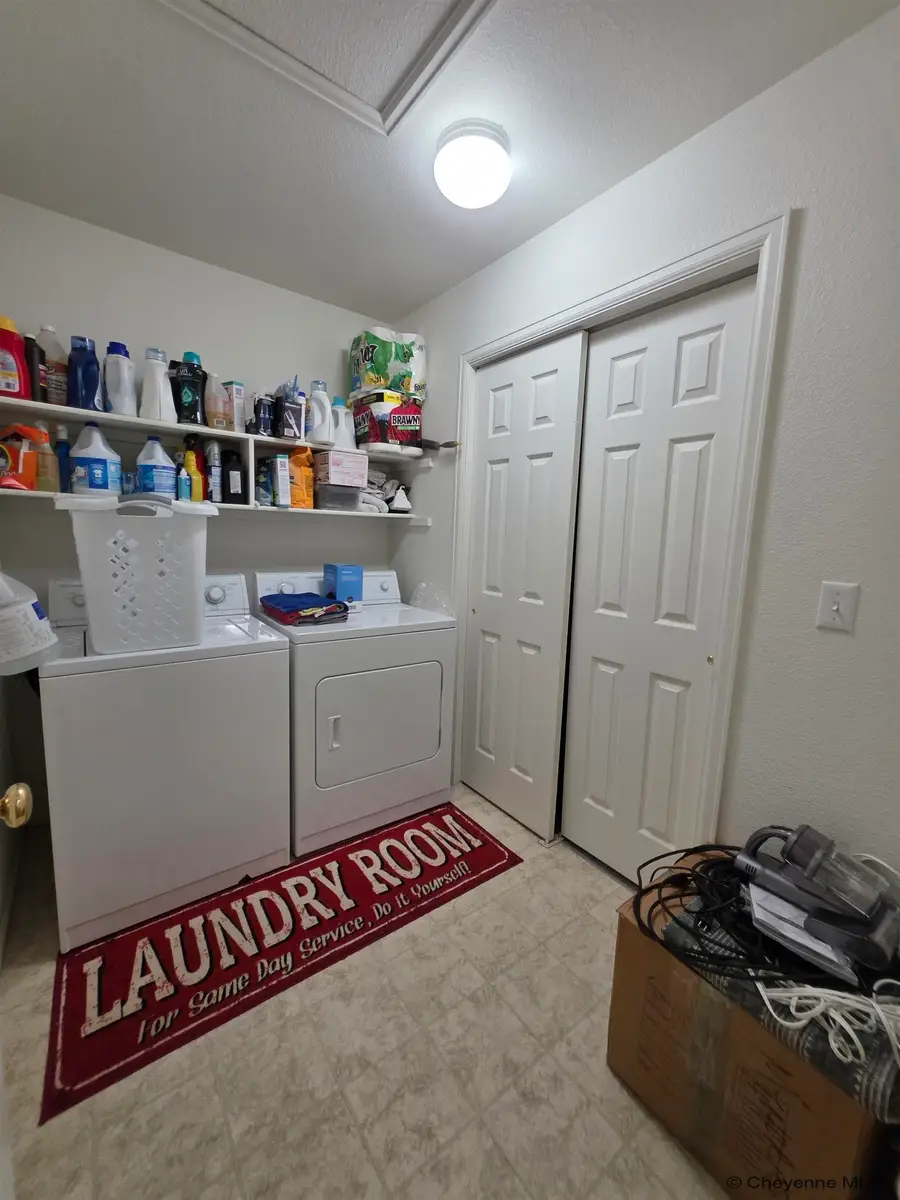 317 Hunters Way, Cheyenne, WY 82007 - #3