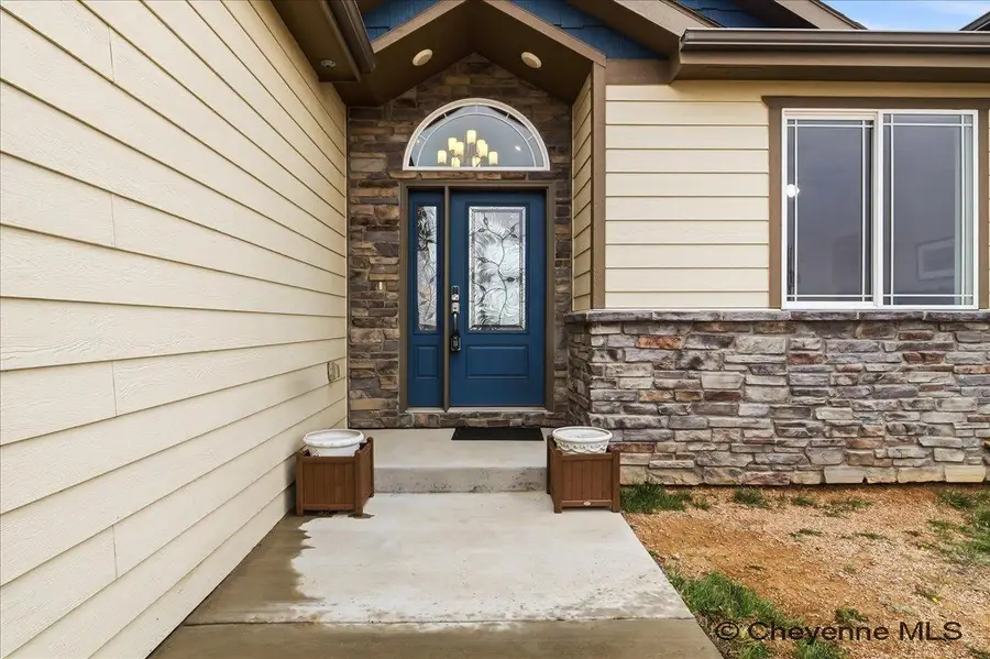847 S Table Mtn Loop, Cheyenne, WY 82009 - #3
