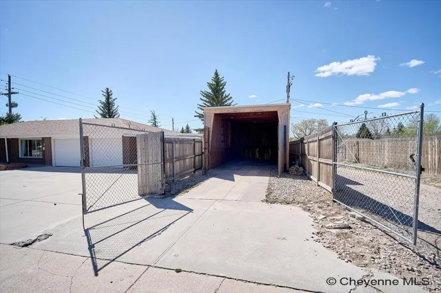 3317 Laramie St, Cheyenne, WY 82001 - #3