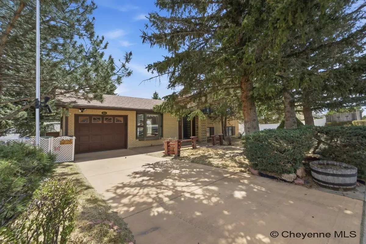 621 Golden Hill St, Cheyenne, WY 82009 - #1