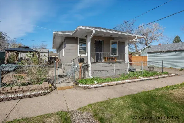 810 Maxwell Ave, Cheyenne, WY 82007