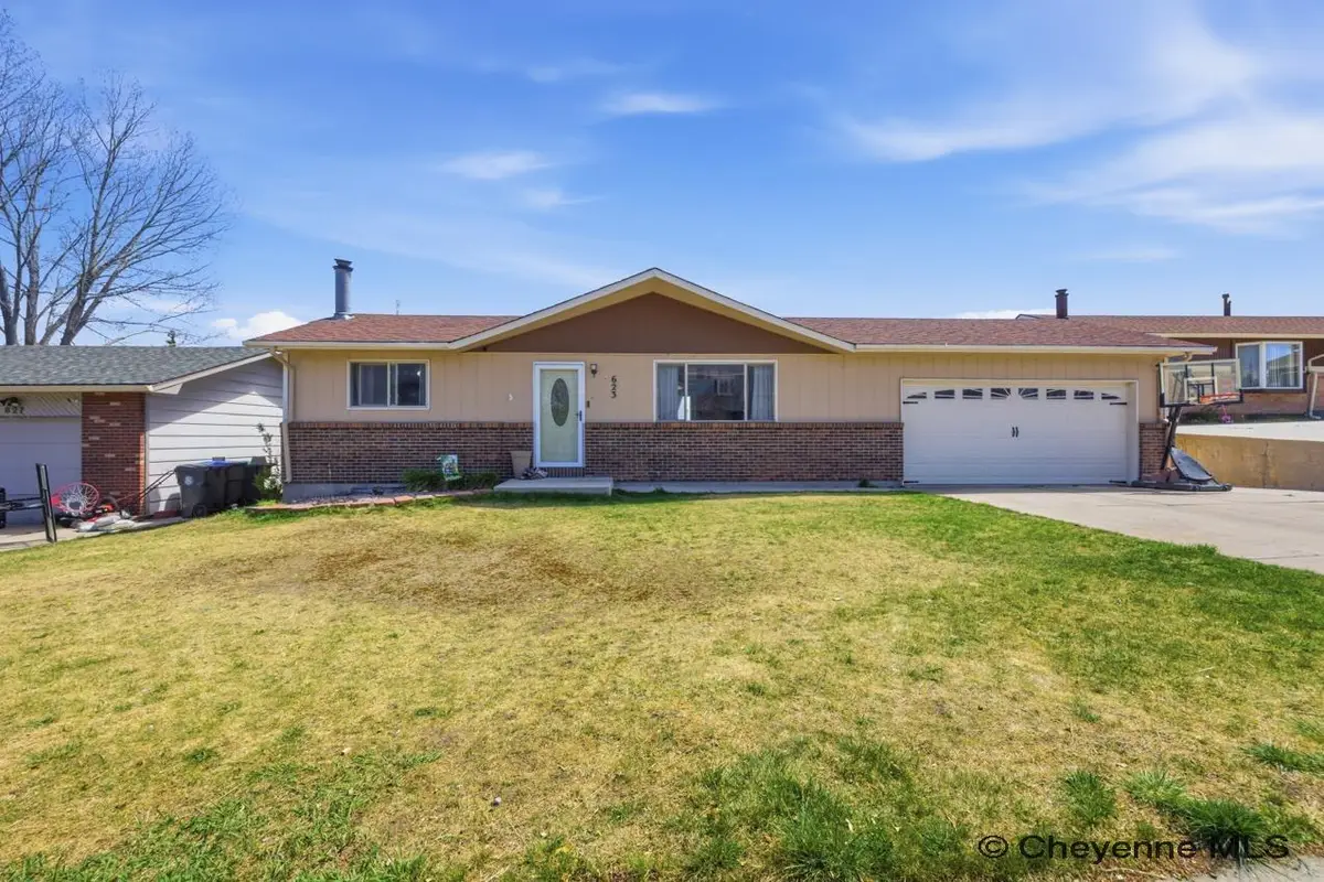 623 Phoenix Dr, Cheyenne, WY 82001 - #1