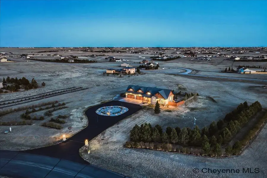 6449 Telluride Dr, Cheyenne, WY 82009 - #2